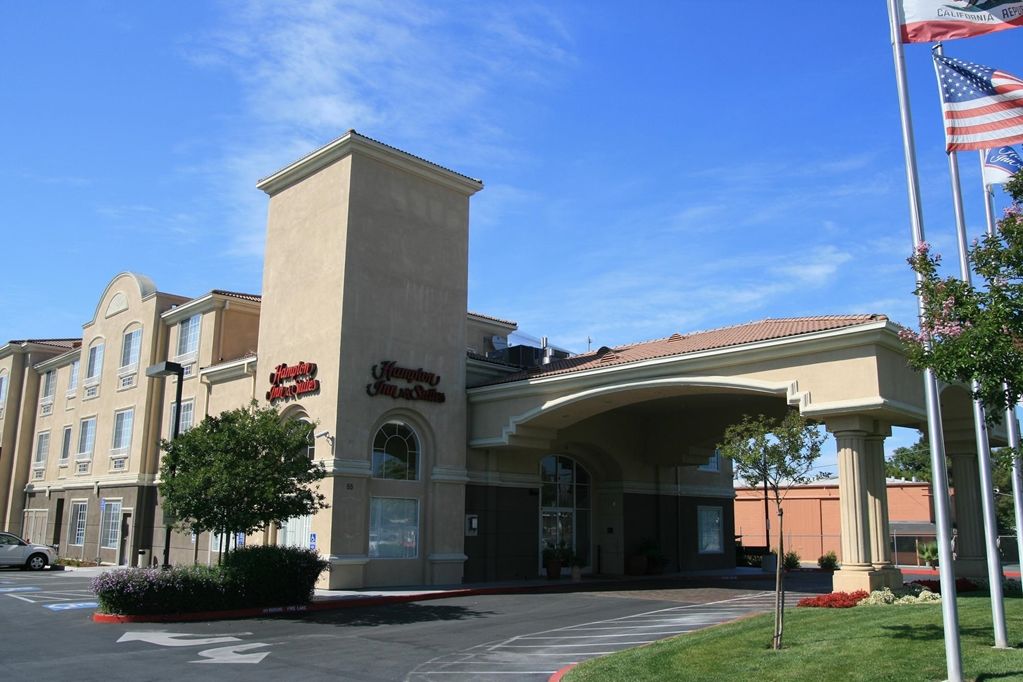 Hampton Inn & Suites San Jose Exterior photo